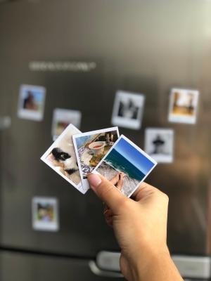 Polaroid Magnética Branco Brilho Orajet + Manta Magnética 6 x 5cm 4x0 UV Retangular 